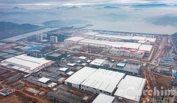宁德时代盘中大幅涨超8% 去年净利润超400亿元