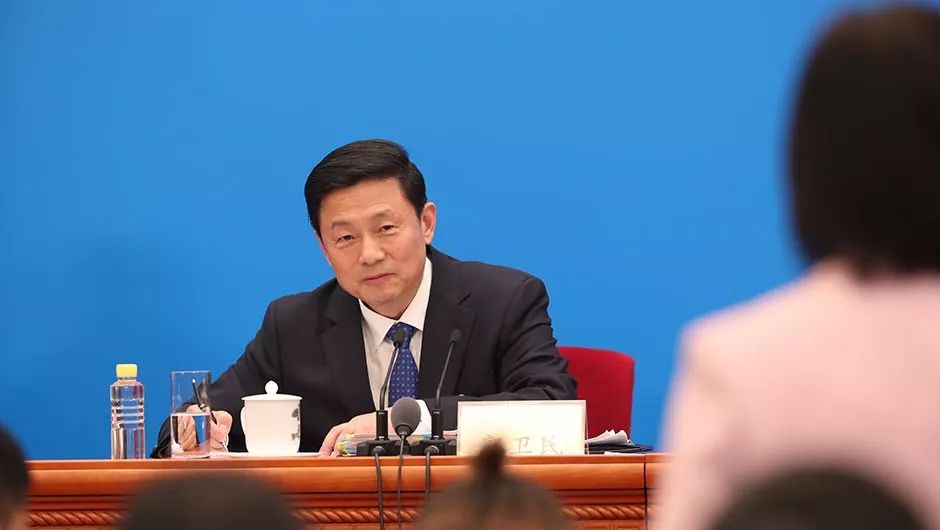 将就清理拖欠企业账款开通报会！谈经济、聊就业……今年两会首场发布会信息量很大！