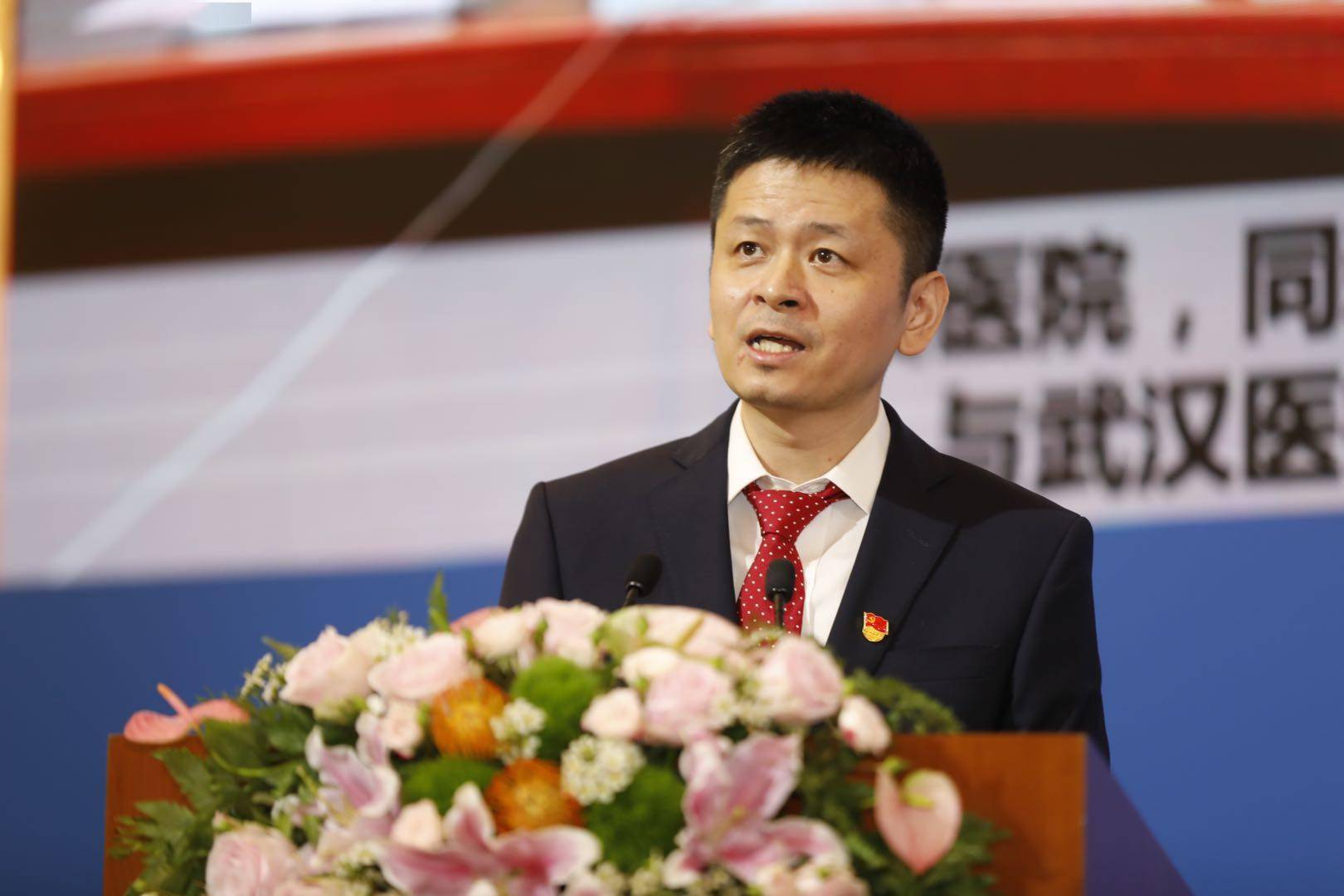 直击上海国有控股上市公司集体业绩说明会：开展估值提升行动 加快推进国资布局结构优化